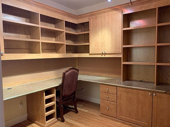 2nd image of 2648 Mirabella St