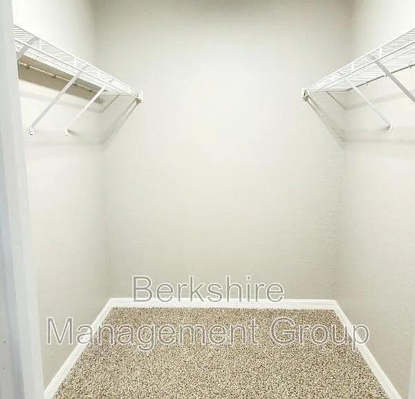 1134 Pogonia Dr — Photo 10