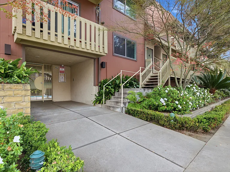 4111 Tujunga Ave #14 — Photo 15