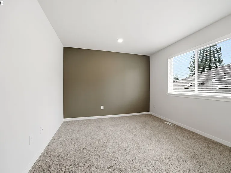 6901 NE 16th Ave — Photo 36