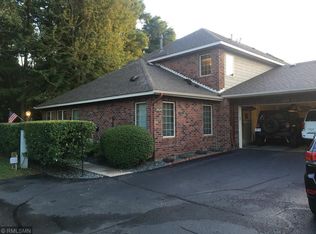 1424 Hunter Hill Rd, Hudson, WI 54016