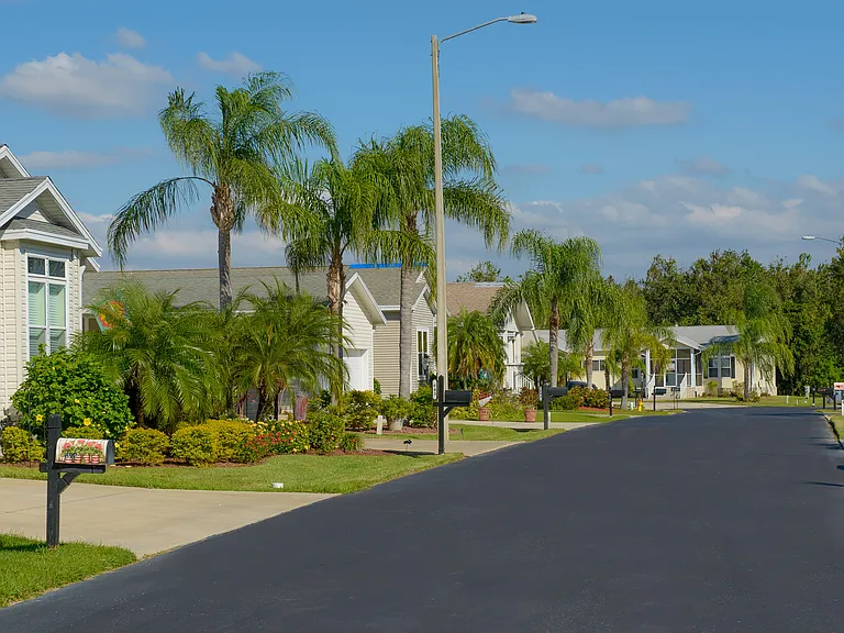 Royal Palm Village — Photo 13