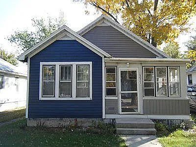 311 N Ashland Ave photo 1