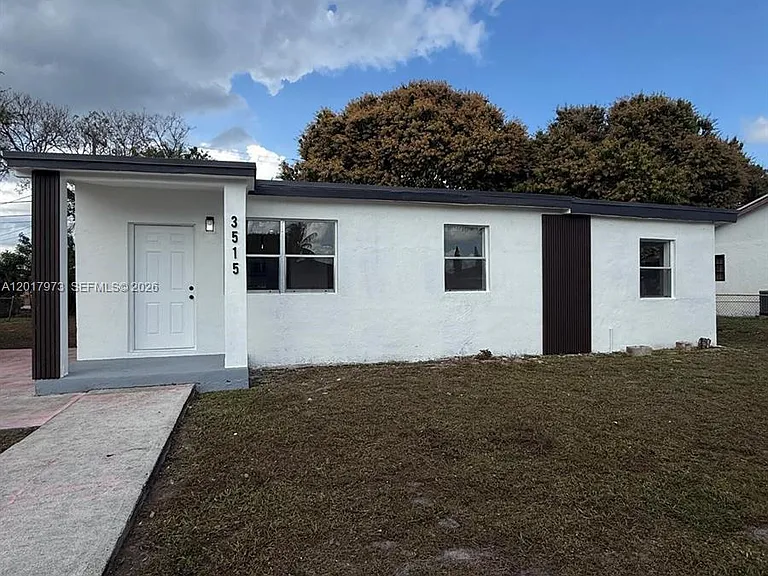 3515 NW 213th St — Photo 4