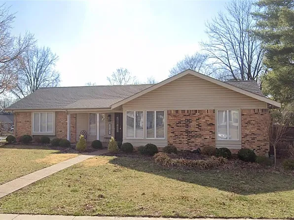 2187 Silverwood Ln, Chesterfield, MO 63017