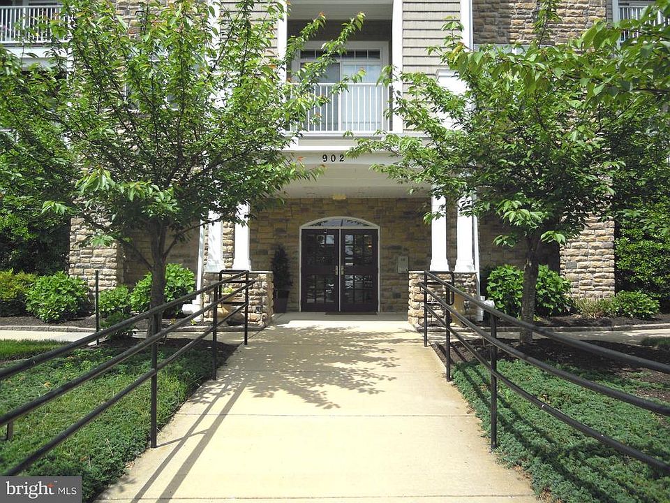 1st image of 902 Macphail Woods Xing APT 4G