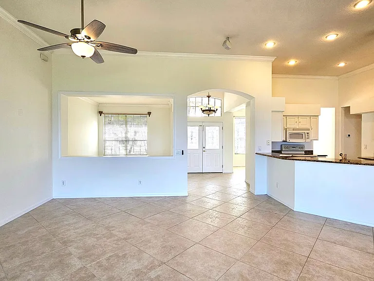 7209 Colonial Lake Dr — Photo 9
