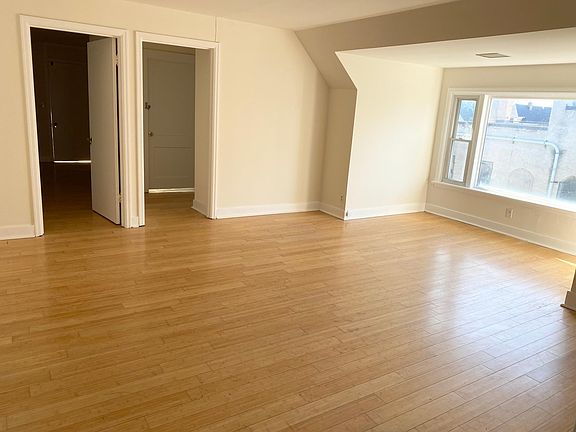 5th image of 341 Richmond Ave APT 4