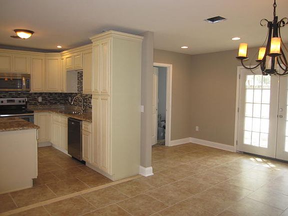 2nd image of 216 James Ct