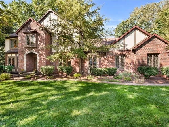 6838 Saint Ives Blvd, Hudson, OH 44236