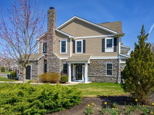 157 Hms Stayner Dr #157, Hingham, MA 02043