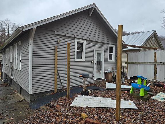 4th image of 1920 Mabert Rd