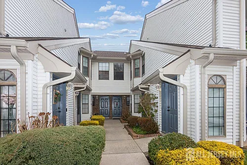 208 Sunshine Ct Photo 1