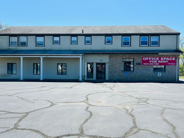 286 Maple Ave #3, Barrington, RI 02806