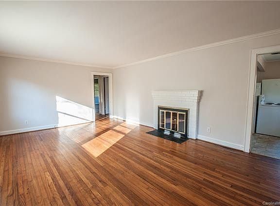 5th image of 204 Vine St