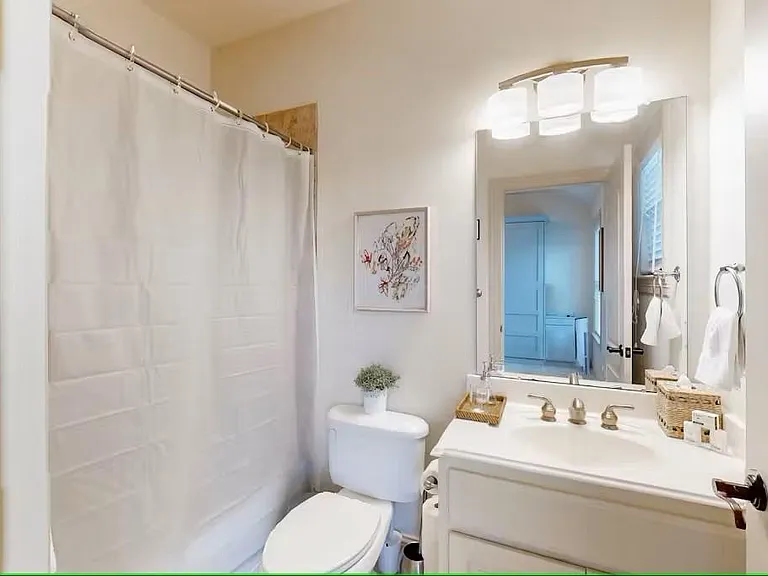 404 W 16th St — Photo 21