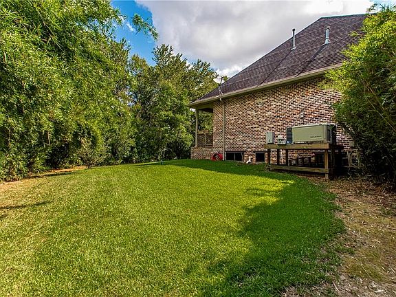 3rd image of 18689 Clear Creek Ln