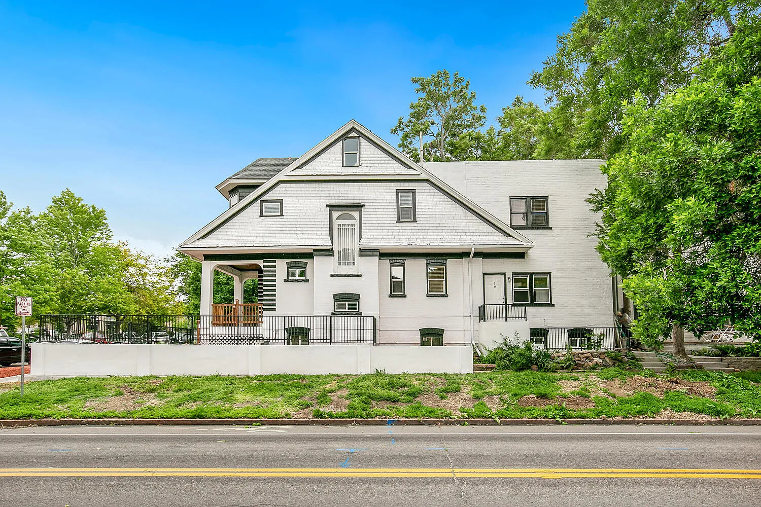 3 bed, 1500 sqft, $3,200 — Photo 4