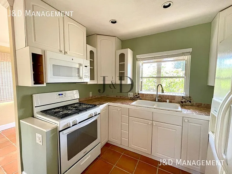 1762 Hornblend St #A — Photo 7