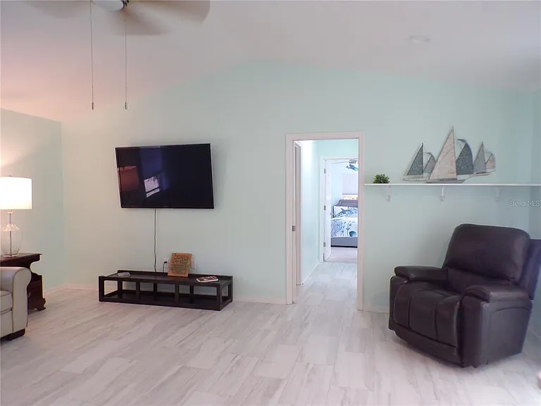 15624 Hennipen Cir — Photo 10