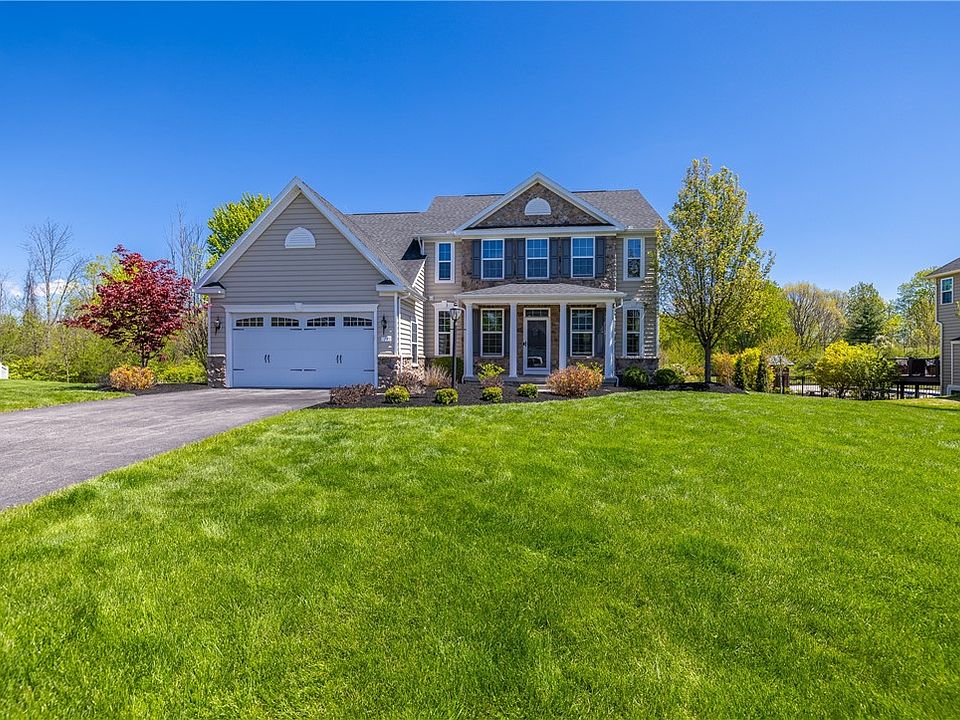 1st image of 19 Whitley Ct