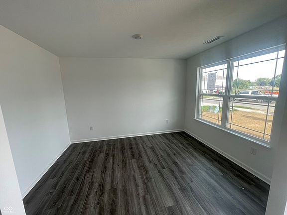 2nd image of 24398 Kercheval St