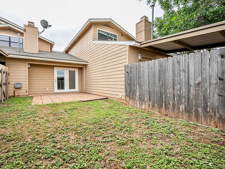4547 Bermuda Dr — Photo 28