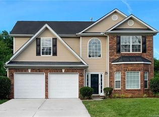 8311 Suttonview Dr, Charlotte, NC 28269