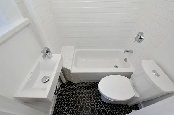 Rented by Aether Property Group | media 10