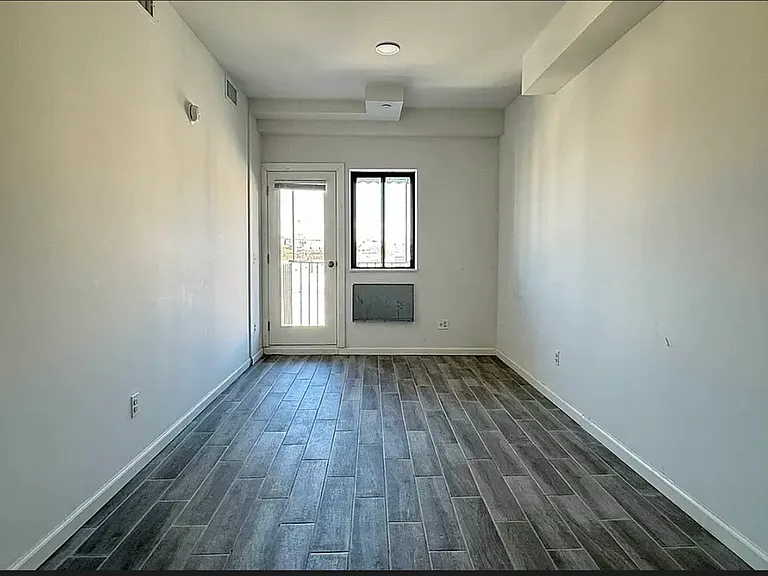 14-43 31st Ave #4B — Photo 7