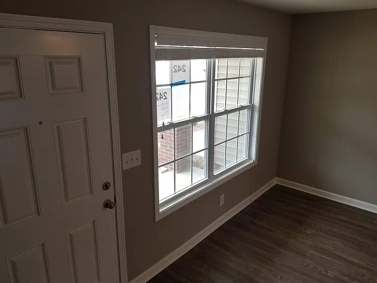 242 Alexander Blvd — Photo 33