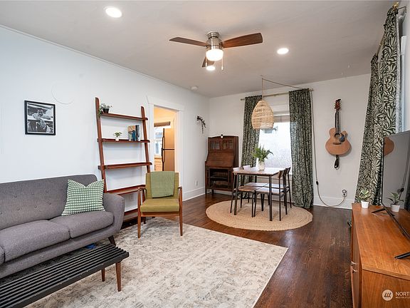 4th image of 1463 S Pine Street
