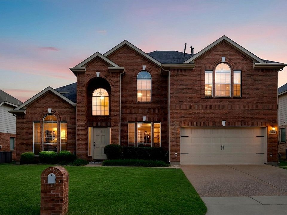 1st image of 306 Dover Heights Trl