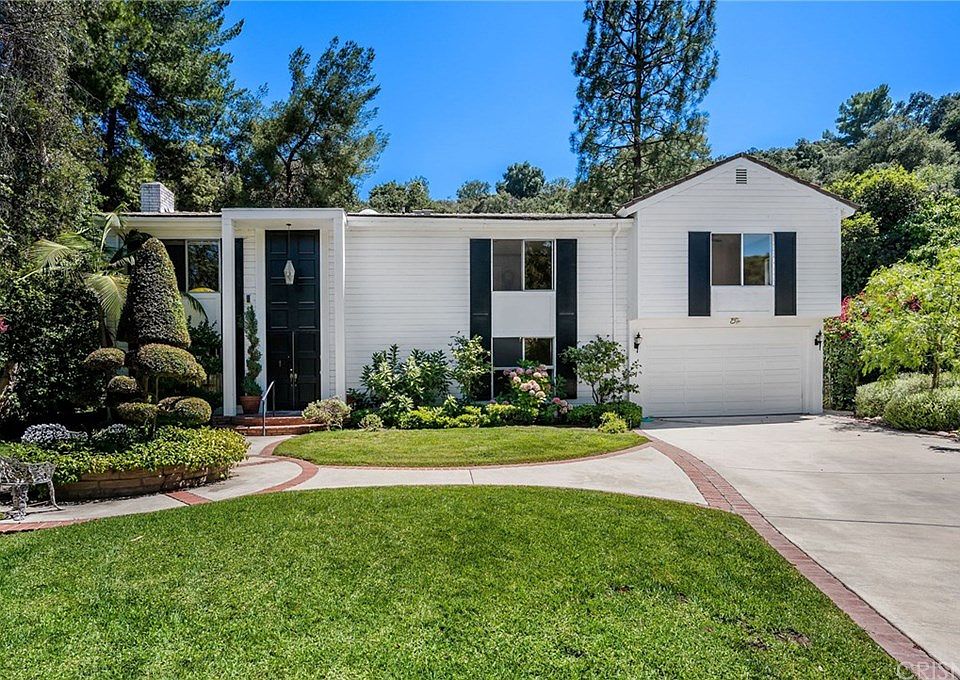 1st image of 16454 Royal Hills Dr