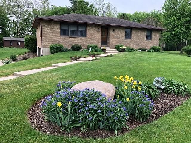 1st image of 60 Woodhaven Ln