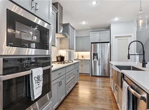 5th image of 12806 W 173rd Ter