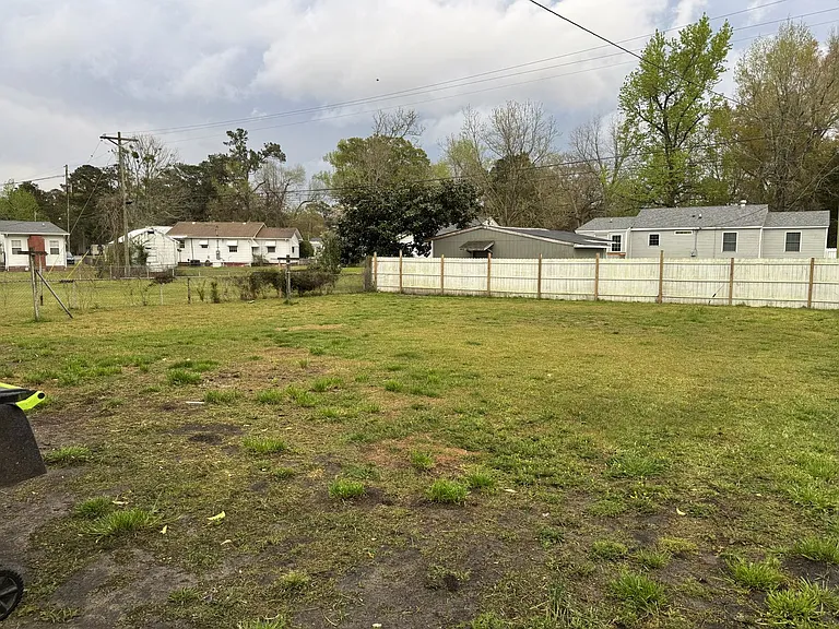305 Miller Blvd — Photo 4