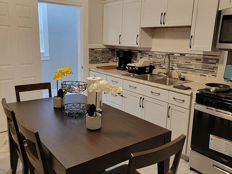 2801 Cottage Grove Ave #2 — Photo 8