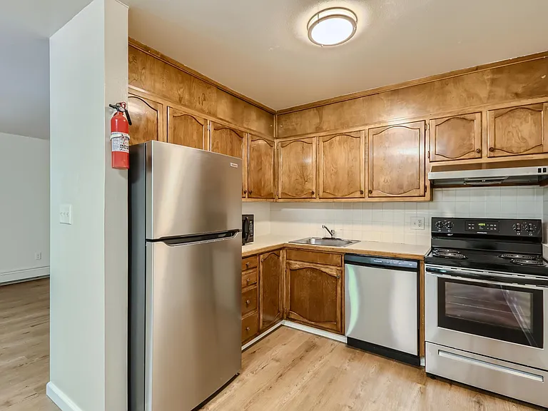 620 Mathews St #301 — Photo 8
