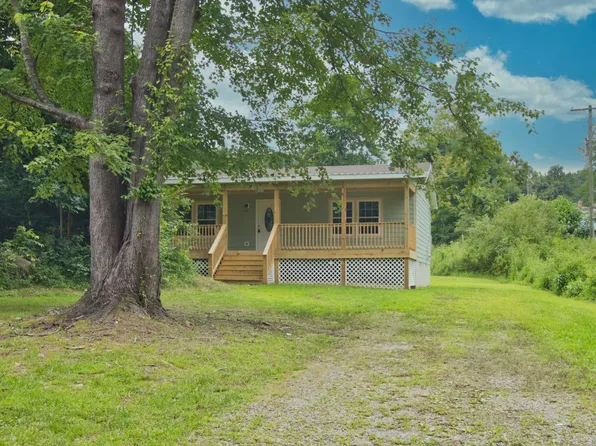 87 Dale Ave, Fieldale, VA 24089
