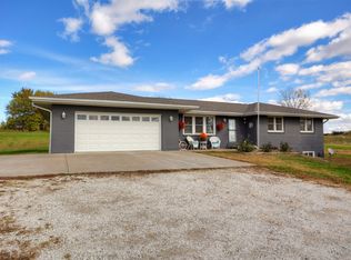 15799 Bear Creek Rd, Earlham, IA 50072
