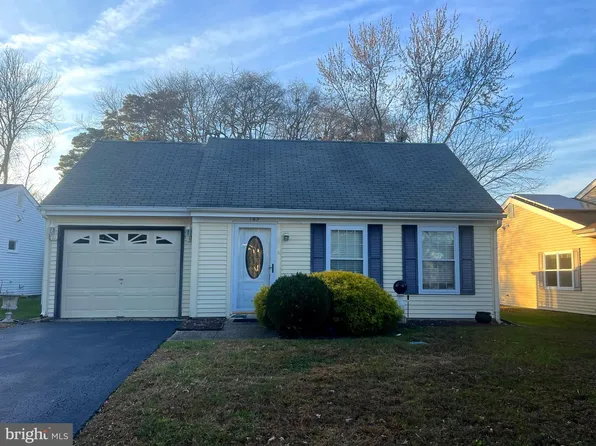 163 Huntington Dr, Southampton, NJ 08088