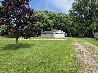 1245 Melissa Blvd, Little Suamico, WI 54141