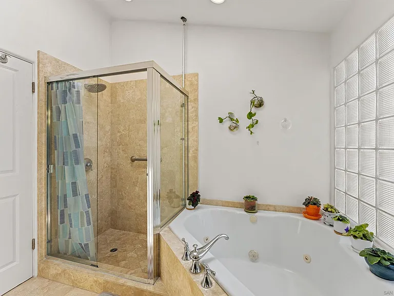 227 C Ave — Photo 15