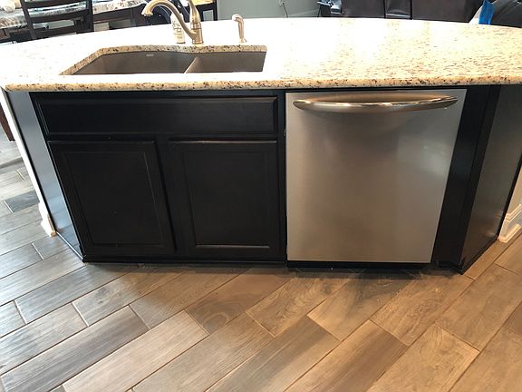 4th image of 6070 Akin Cir