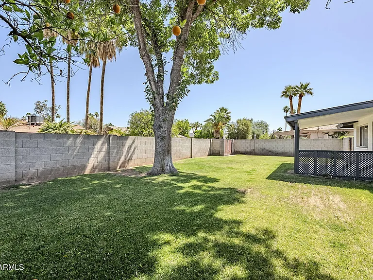 1904 E Manhatton Dr — Photo 50
