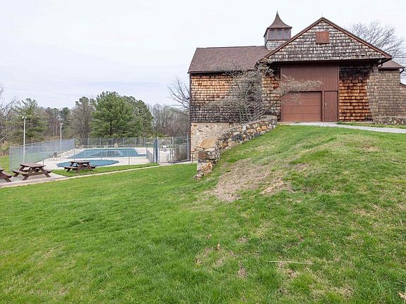 5th image of 3605 Hewn Ln