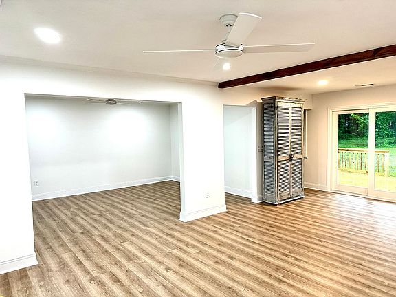 Foyer/bonus room