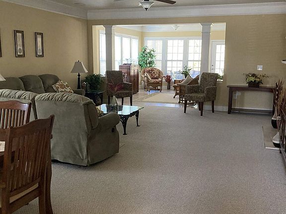 4th image of 1150 Delcove Way