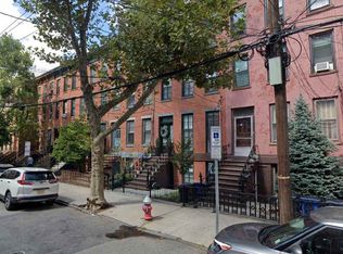 210 8th St, Jersey City, NJ 07302